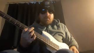 ♠️ Motörhead: Listen To Your Heart ♠️ (Bass &amp; Vocal Cover)