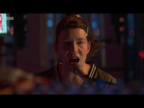 The Quay Sessions, Out Lines