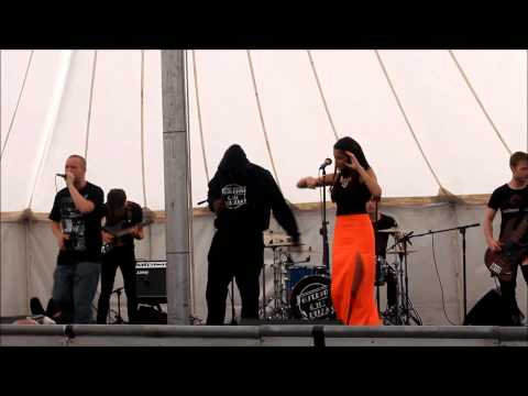 JOSEPHINE AND THE ARTIZANS. Lacymosa. Live at the Willow Festival 2014.