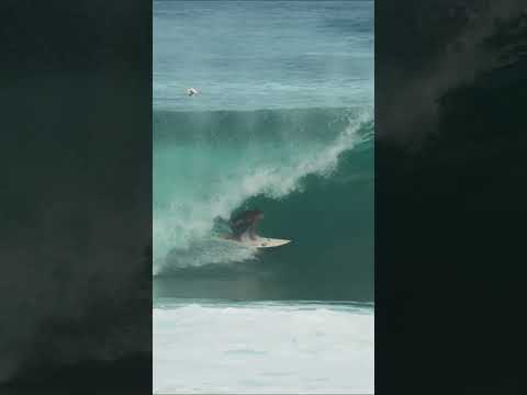 Straight Into the MIST at Pipe  #bigwavesurfing #surf