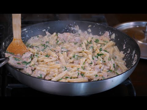 Kremowy sos a w nim makaron z tuńczykiem to totalny odjazd! / Oddaszfartucha