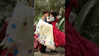 Someday my prince will come 🍎✨ Both costumes were made by @CafeDeDuy 🧵🪡 #snowwhite