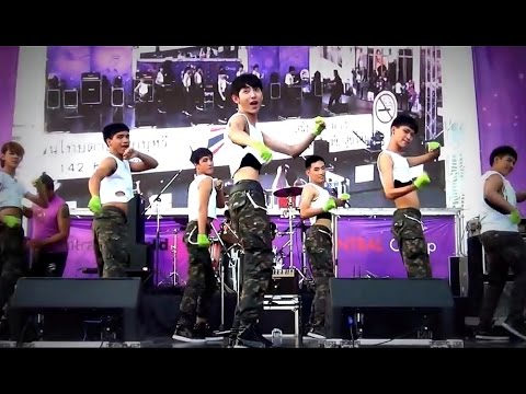 "G-revolution" cover "Catch Me If You Can" (SNSD) @ "งาน สสส. เซ็นทรัลเวิลด์"