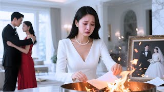 Ella descubre que está embarazada; él la obliga a divorciarse por su amante. Quema el acta y se va.