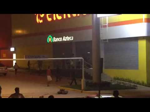 Saquean Elecktra en Mexico