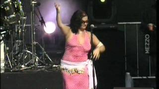 Natacha Atlas - Mon amie la rose / Festival du Bout du Monde 2003