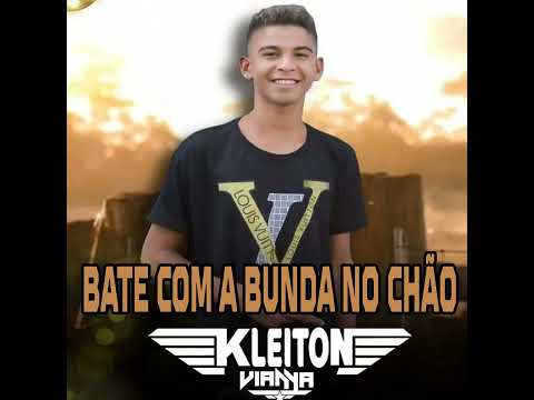 kleiton vinna  bate com a bunda  no chão