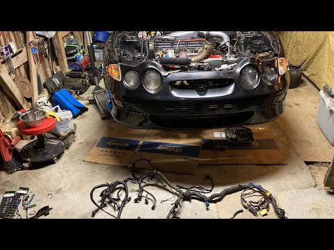 FuelTech 4cyl universal harness goes in