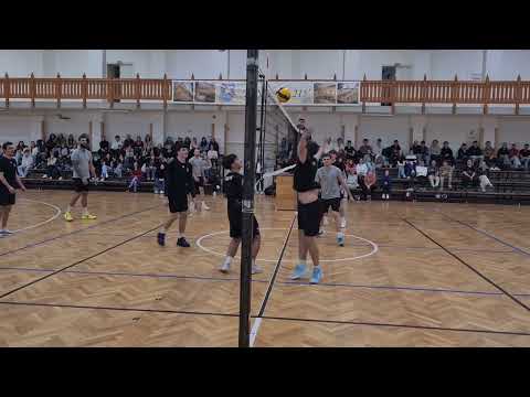 A Fino Kaposvár játszott bemutató mérkőzést a Táncsics gimiben