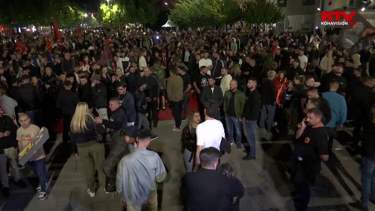 “JO NË EMRIN TIM!” Prishtina edhe sonte në këmbë pas vendimit të Hagës (LIVE)