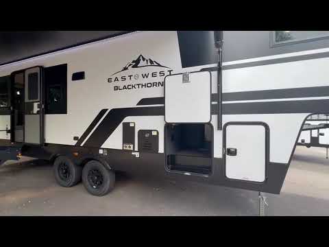 2026 EAST TO WEST BLACKTHORN 26RD 5TH WHEEL CAMPER MADE FOR HALF TON TRUCKS