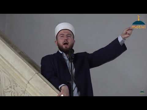 Hoxhë Qëndrim Jashari-Një djalë i ri icili ka plot energji epshi dhe ai i ka ndal për hir të Allahut