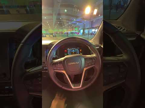 Review of Isuzu D-Max Auto Plus present at PakWheels New Wheels Expo Karachi 2025!