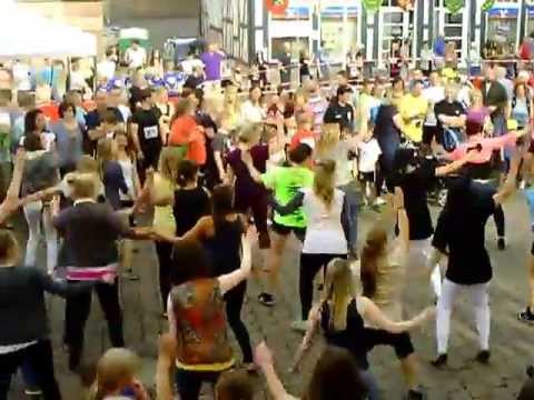 Zumba Fitness by Suzi - Flashmob Rotenburger Strandfest