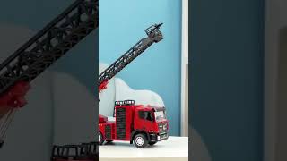 Hasiči 1:18 s dálkově ovládaným vodním dělem