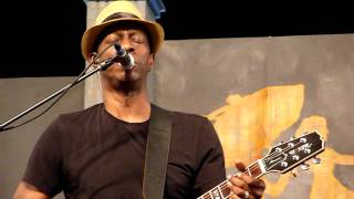 Keb' Mo' STAND UP (AND BE STRONG)