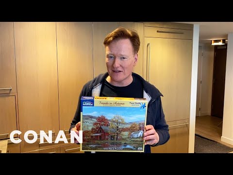 コナンがジグゾーパズルを適切に消毒する方法を実演 (Conan Demonstrates How To Properly Sanitize Your Jigsaw Puzzle)