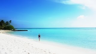 Walk around on Summer Island Resort Maldives | Malediven