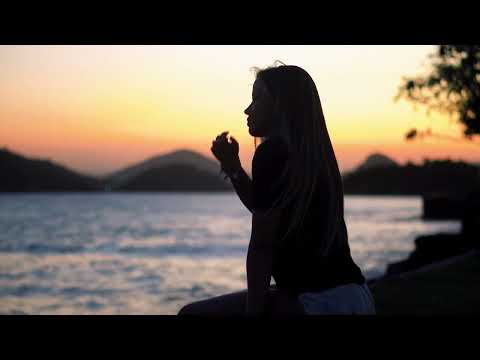 VALENTEANO - Monolith