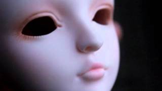 Kim Hiorthøy- Alt Måste Bli Anorlunda (Azula)