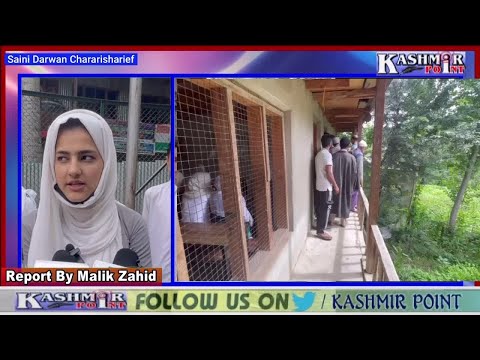 SainiDarwan Chrarisharief:Students are studying in rented building٫ was poultry farm in past :Locals