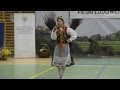 Julia Peksa w piosence Czerwone jabłuszko 