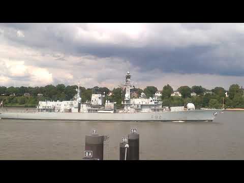 HMS Somerset entering the Port of Hamburg