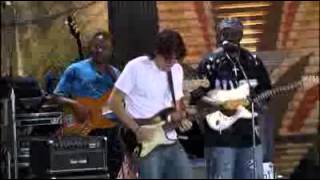Buddy Guy ft John Mayer - What Kind of Woman Is This_ (Live at Farm Aid 2005)