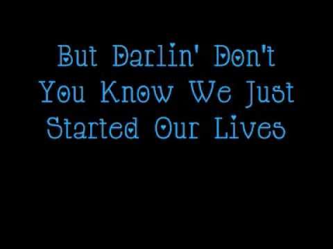 Secret Secret Dino Club - Upside Down [LYRICS ONSCREEN]