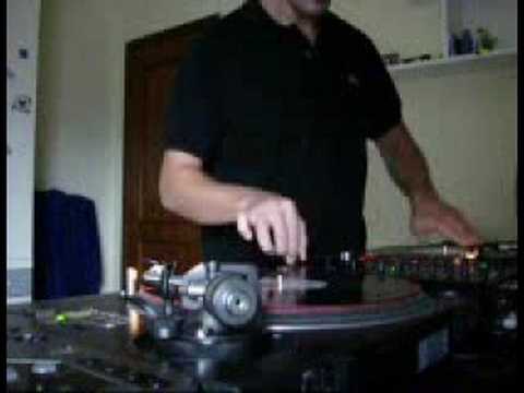 DJ NAMEK FREE STYLE SCRATCH AT RADIOBUNKER