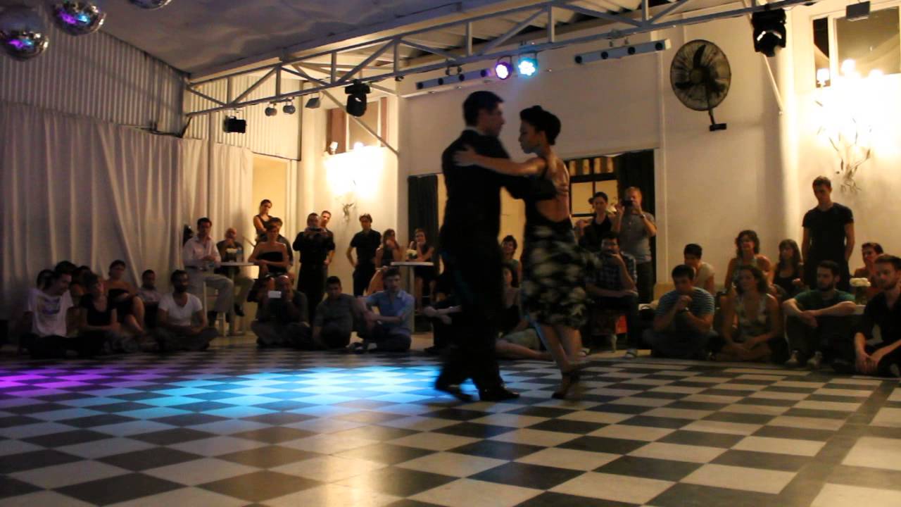 Alejandro Beron y Verónica Vazquez en La Bicicleta Milonga! 1 de 2