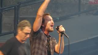 Pearl Jam - Save You @ Berlin 05/07/2018 in 4K