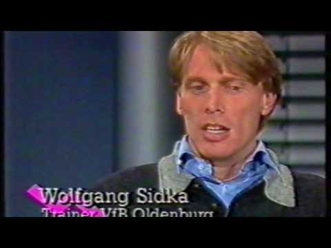 Interview VfB Oldenburg-Trainer Sidka während Aufstiegsrunde zur 1. Bundesliga