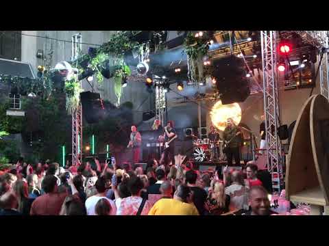 Caesars - Jerk It Out (Live @ Trädgården, Stockholm 2019)