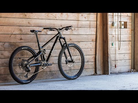 29er or Mullet? Rachel Atherton Explains the A.150 Range