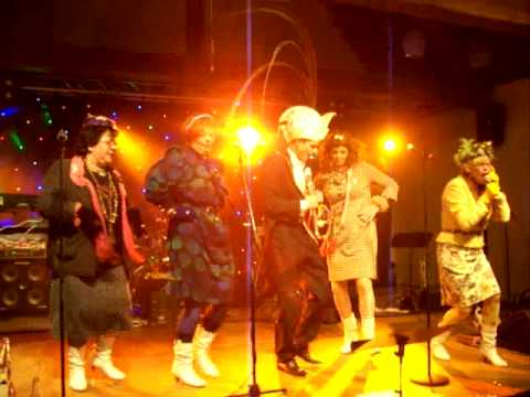 July & de Muppe met Sjtadsprins Remy 1 - 'T Tanzmarieche