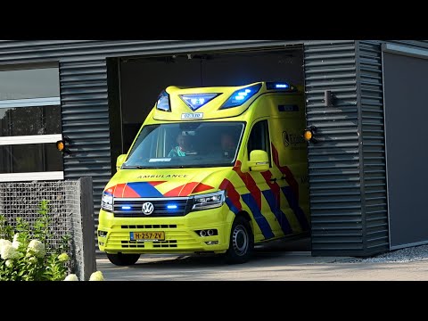 A1, Otaris CR Ambulance 02-130 Hurdegaryp vanaf de post naar melding