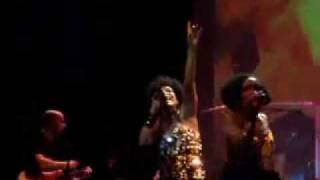 JOON SWITON WITH LES NUBIANS &quot;TEMPERATURE RISING&quot;