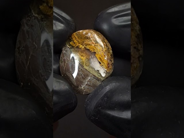 حجر عقيق خرائطي طبيعي