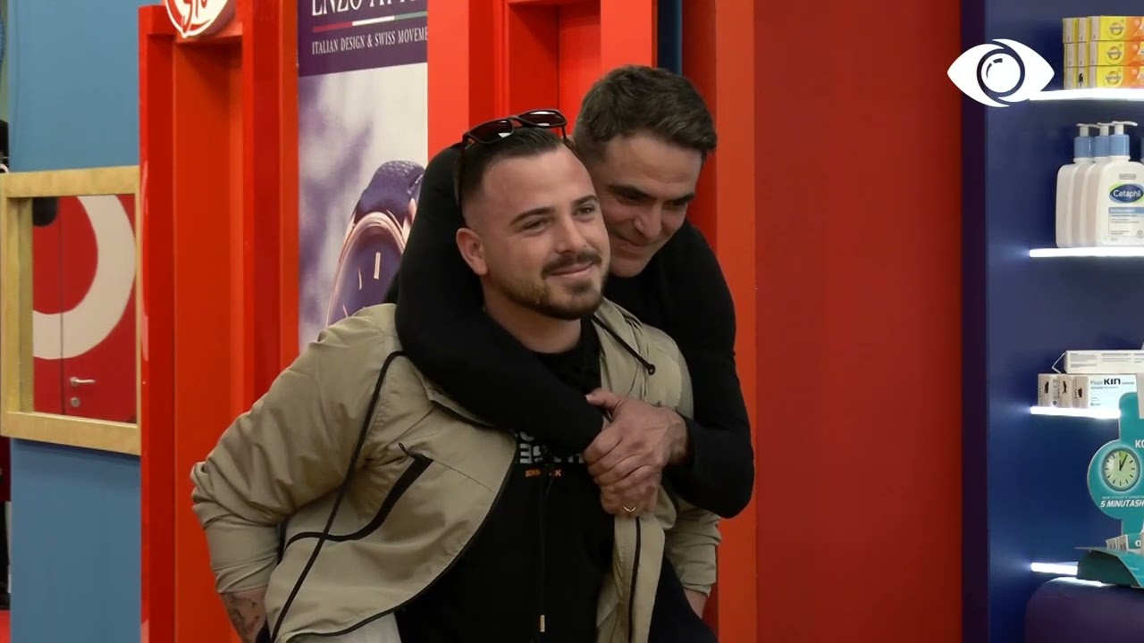 Prova Javore/ Ronaldo mban mbi shpinë Maestron