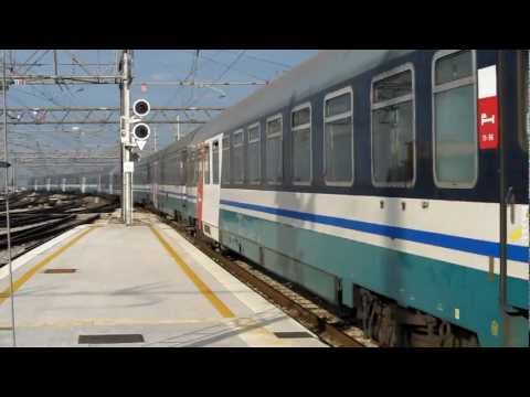 Euronight 221 "Stendhal" Paris - Venezia with Thello livery coaches at Venezia S.Lucia