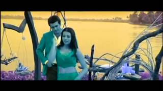 Download lagu Yenggugiren nee en pakkam illaiyeh, Urugugiren unthan yekkam tollaiyeh Song mp3