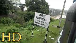 preview picture of video 'INDIAN RAILWAYS: 12853 AMARKANTAK EXPRESS CROSSING NARMADA RIVER BRIDGE BETWEEN ITARSI AND BHOPAL'