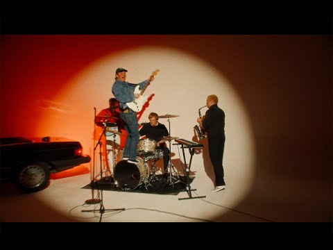 The Deadnotes - American Sightseer (Official Video)