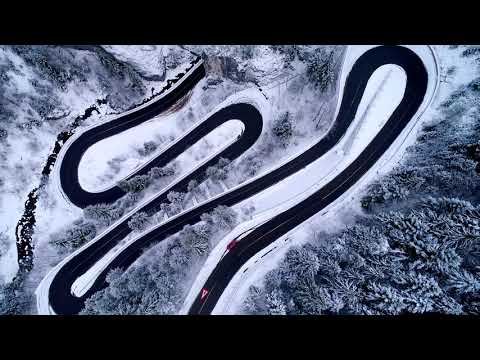 Filmare aeriană: Iarna în Cheile Bicazului