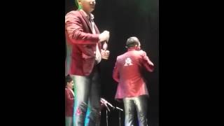 Colgada a mi cuello Arrolladora Banda El Limon, en vivo