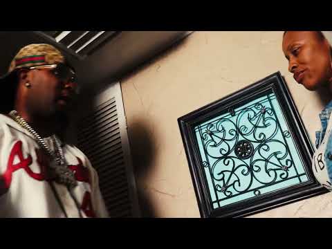 DoubleDThaCollegeKid- Looking At Me 