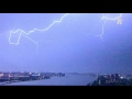 Bliksem boven Rotterdam