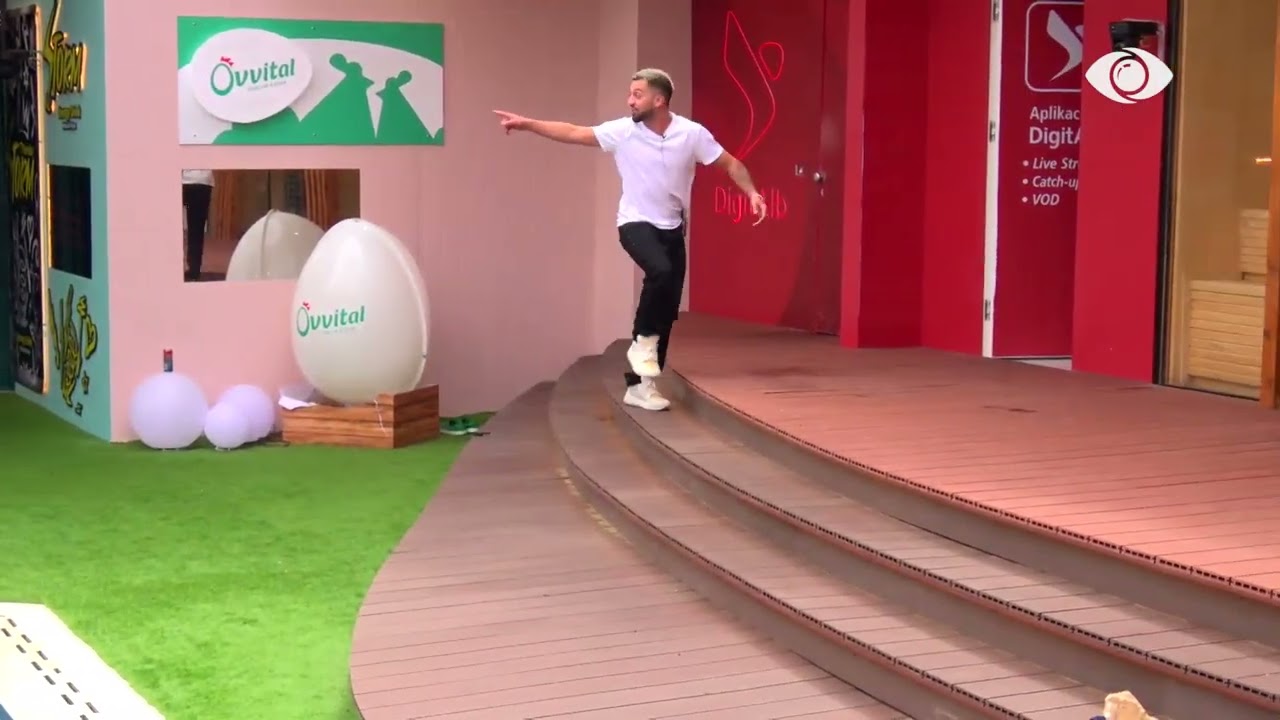 “Mendon që më ke shok?”/ Gjesti diskuton me Jozin