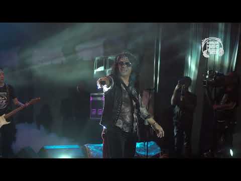 Candil ft. Viky Sianipar - Rocker Juga Manusia